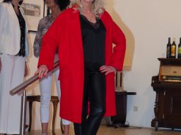 Fashion Show in der Contemplor Galerie Wien am 16. 03. 2024